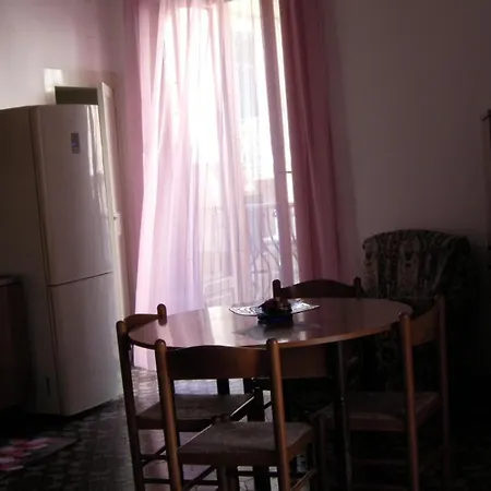 Apartment Appartamento Gioiosa Marea Gioiosa Marea